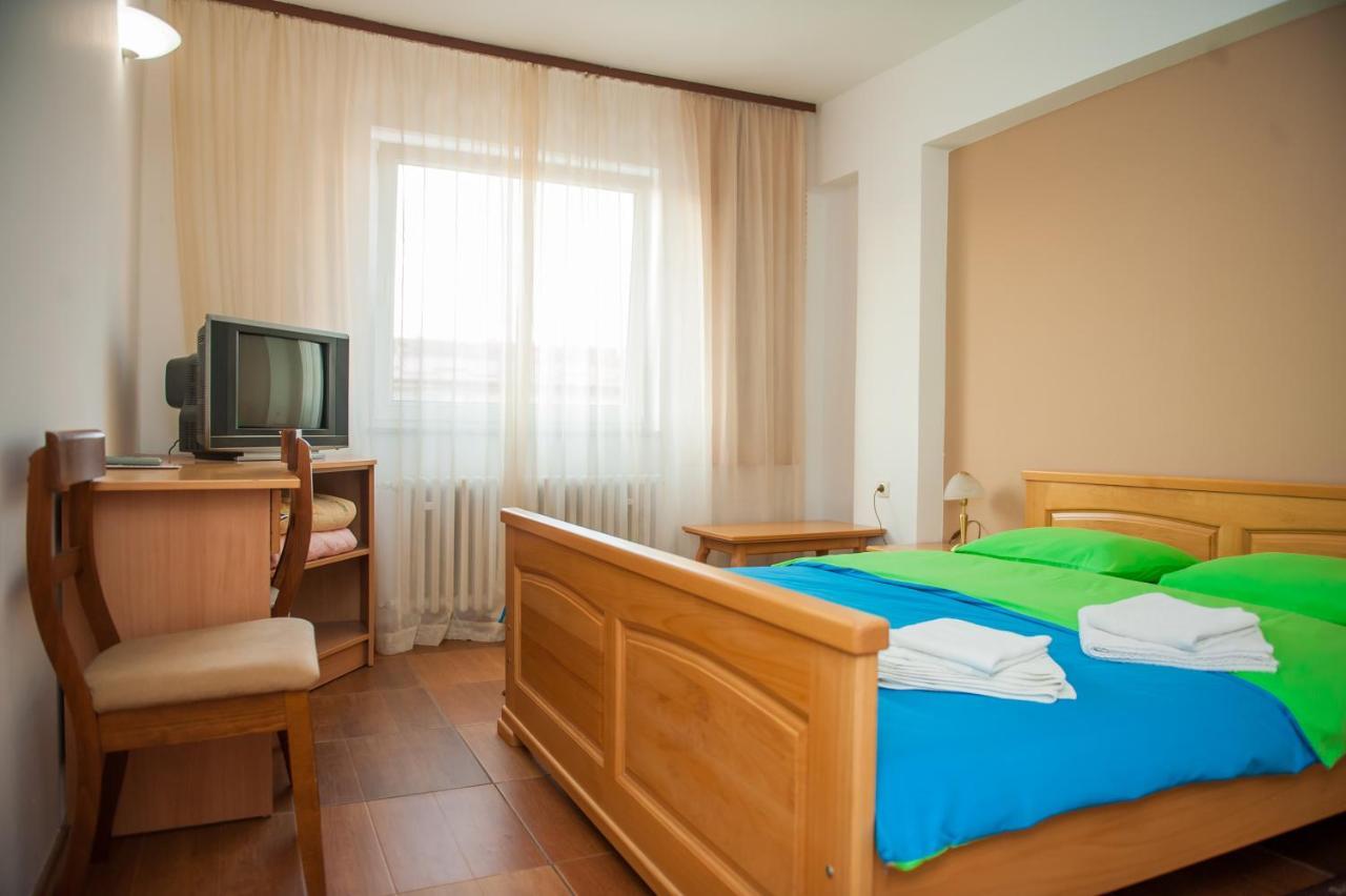 Prenociste "Nacional" Hotell Prnjavor Exteriör bild