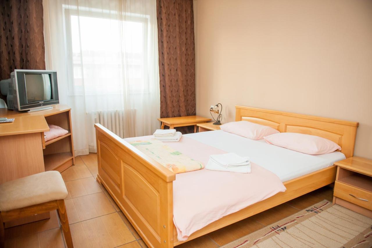 Prenociste "Nacional" Hotell Prnjavor Exteriör bild